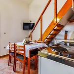 Apartment Istriensonne - Studio-ap Dani 1-3 *