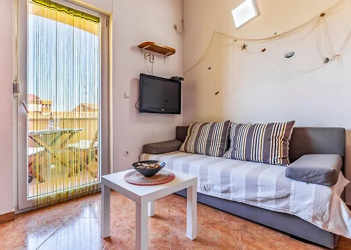 Apartment Istriensonne - Studio-ap Dani 1-3 *